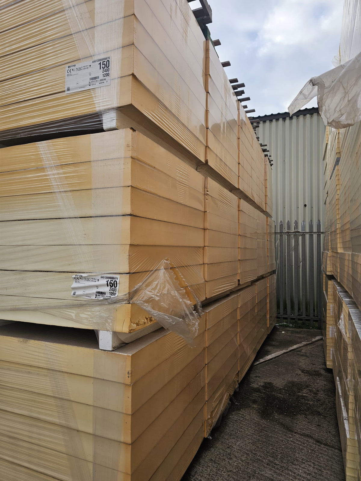 150mm PIR Insulation Board Clearance Non- Foil (2.88 m²)